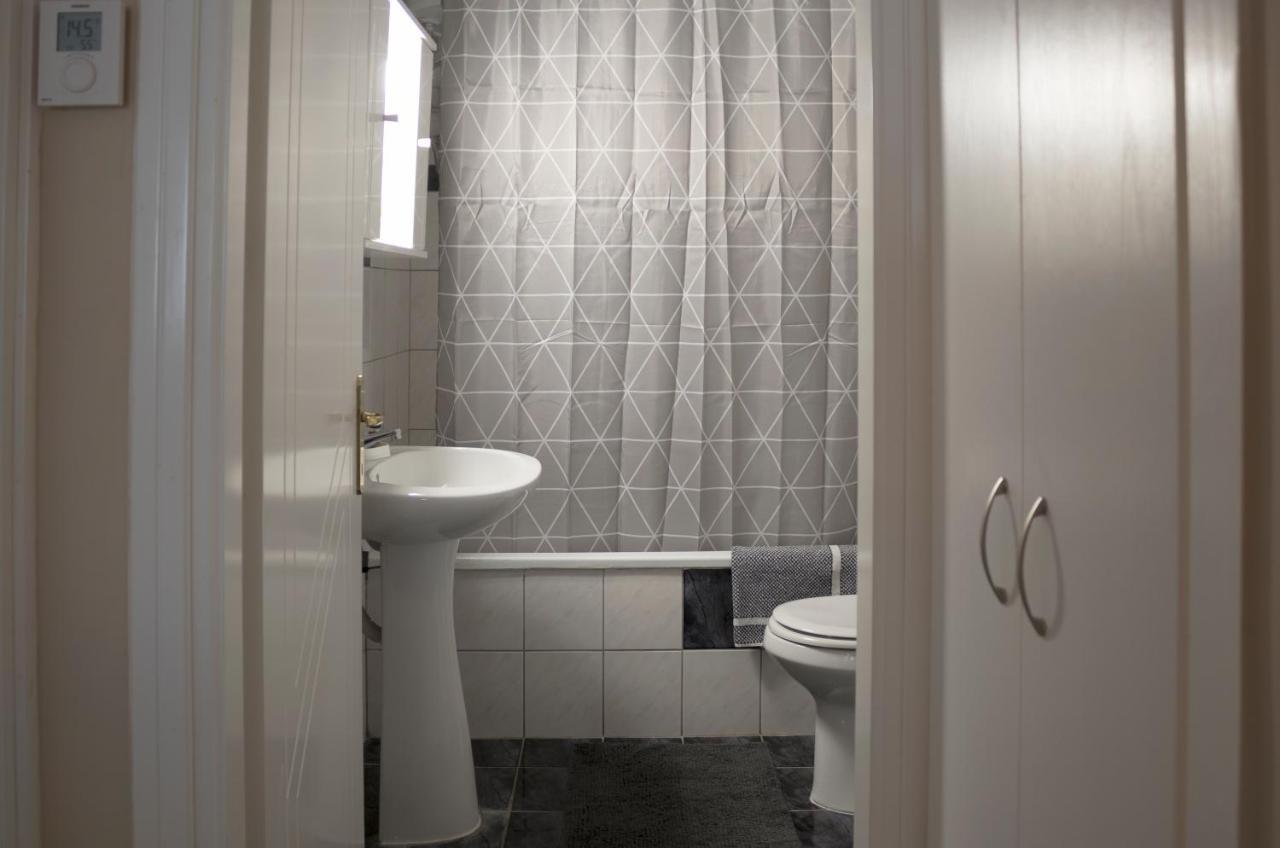 Silene Luxury Apartment Néa Péramos Εξωτερικό φωτογραφία